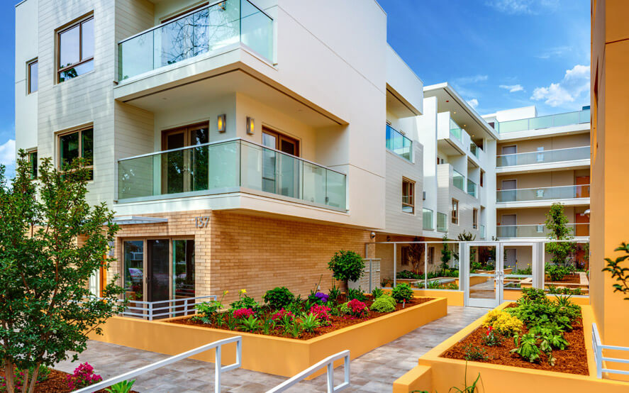 The Cassini, 135-145 S. Wilson Avenue - Pasadena condominiums - Exterior front