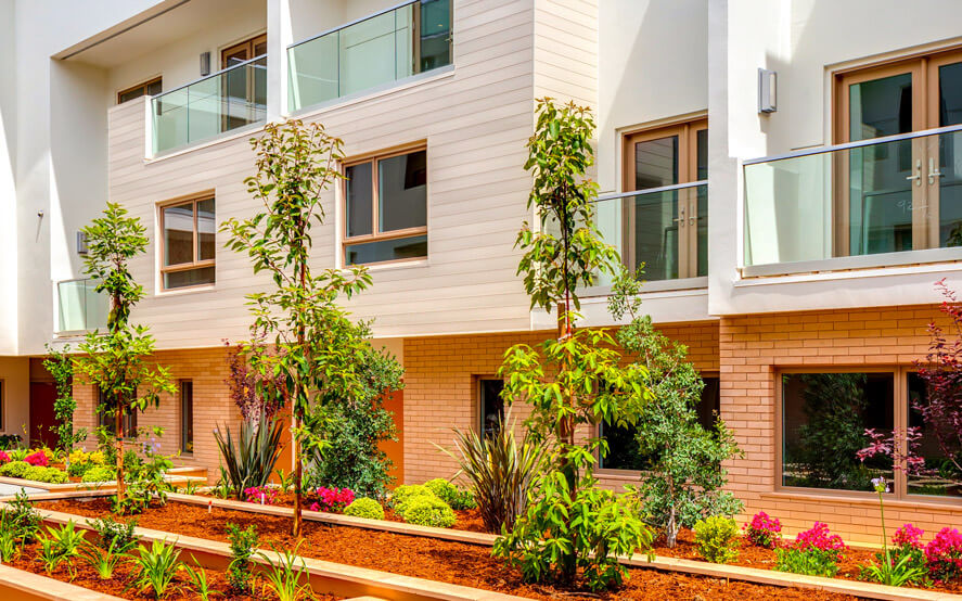 The Cassini, 135-145 S. Wilson Avenue - Pasadena condominiums - Courtyard