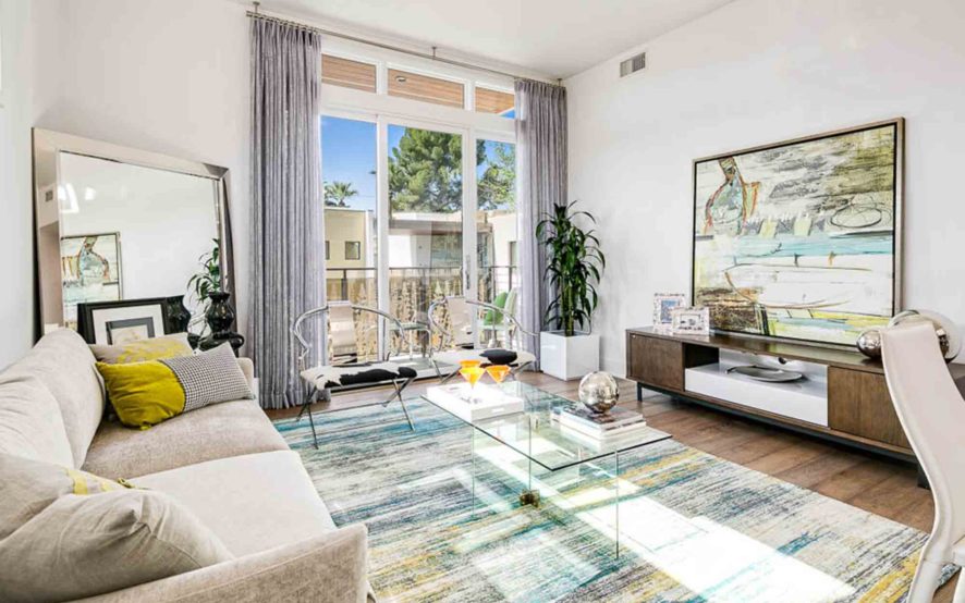 West Grove Pasadena condominiums, 125 Hurlbut Street - Living room
